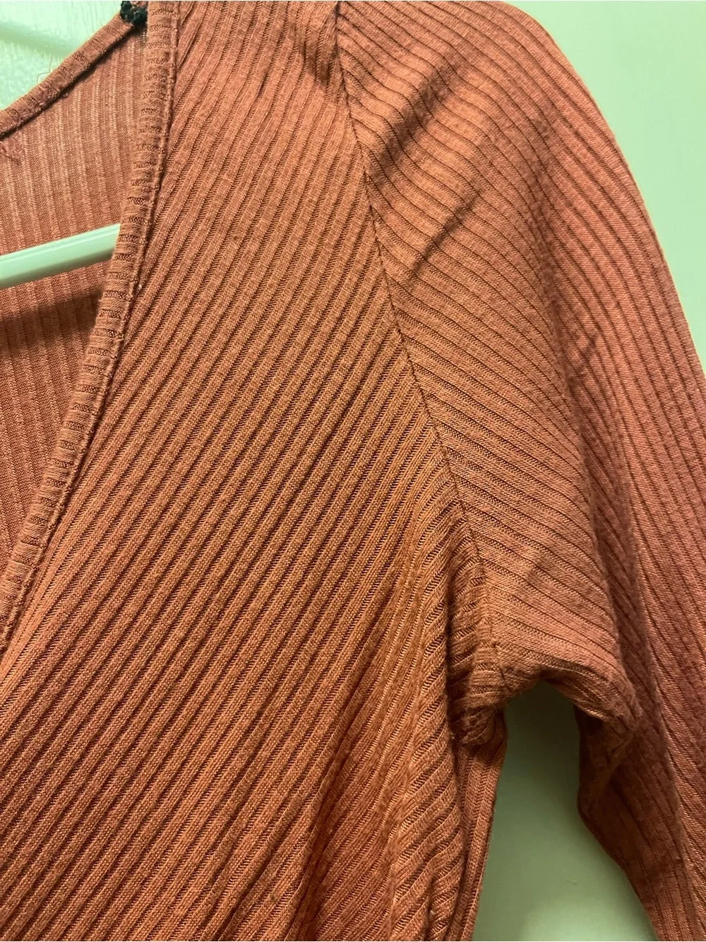 Forever 21 Rust Red Ribbed Top - Picture 3 of 4